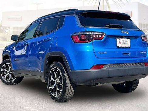 Used 2025 Jeep Compass Limited AWD/4WD image 30