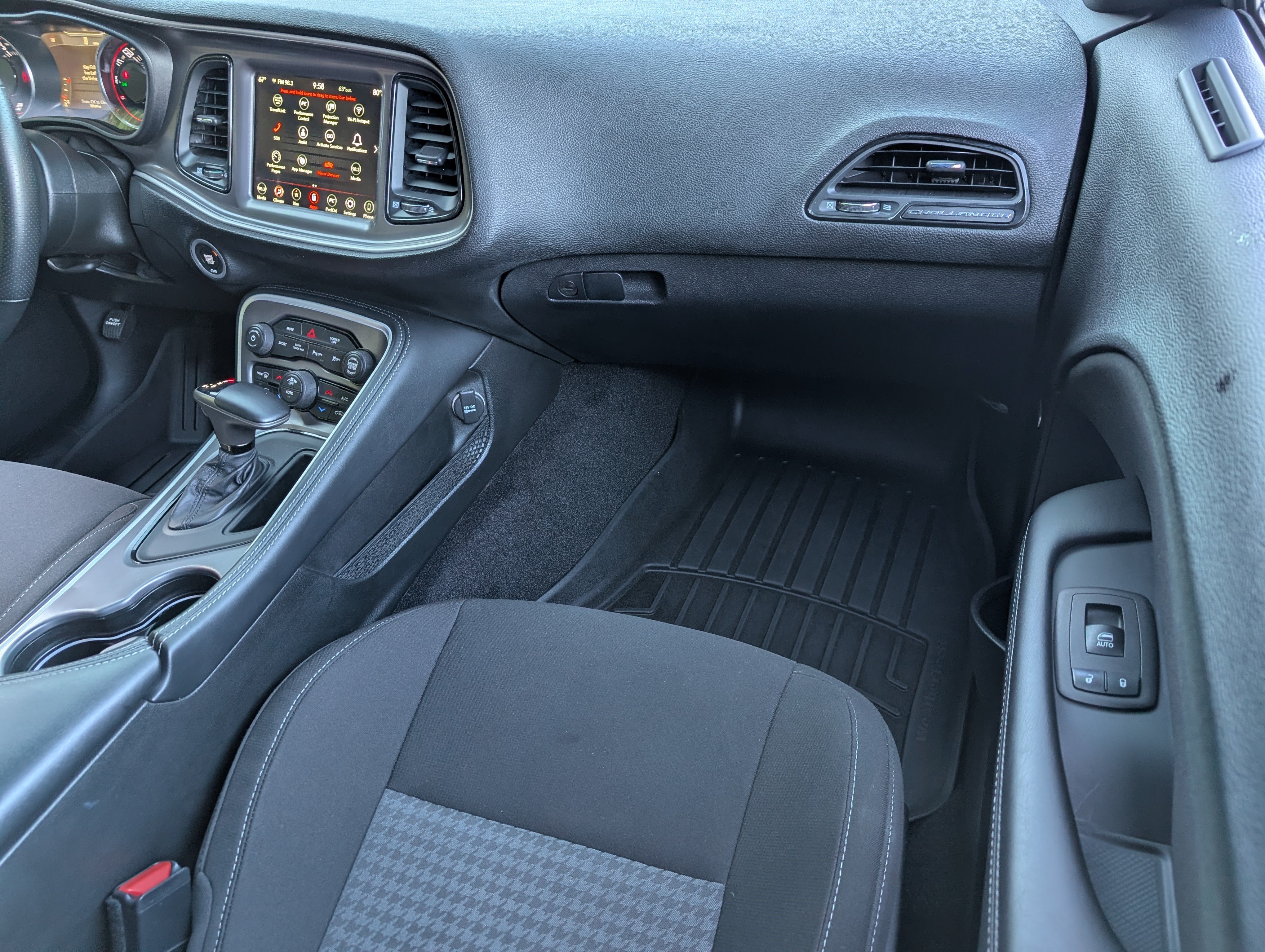 Used 2022 Dodge Challenger R/T RWD image 21