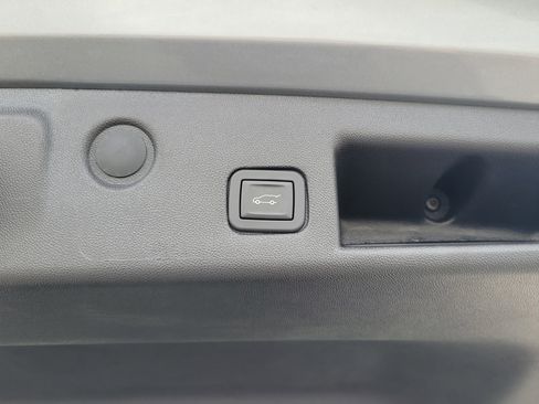 Used 2024 Chevrolet Equinox LT image 12