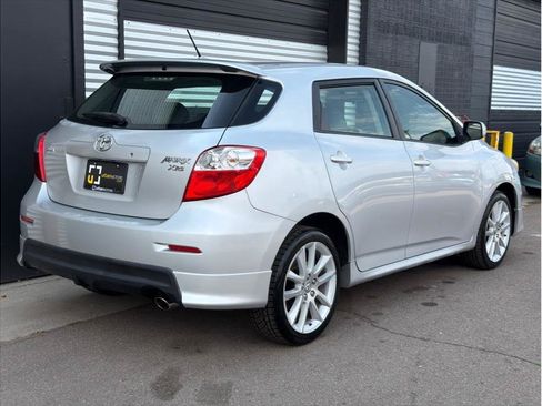 Used 2009 Toyota Matrix XRS FWD image 3