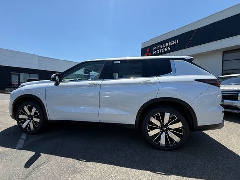 New 2026 Mitsubishi Outlander SE AWD/4WD image 5