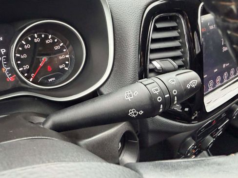 Used 2020 Jeep Compass Limited AWD/4WD image 28