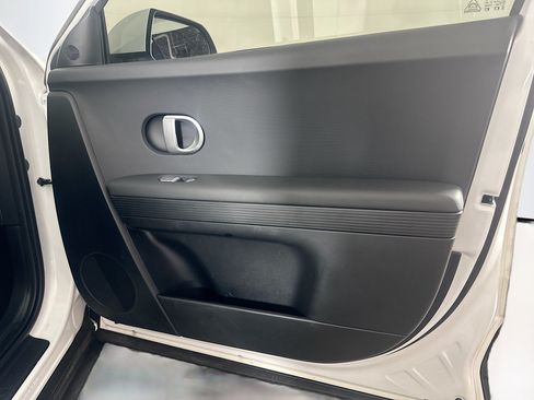 Used 2024 Hyundai Ioniq 5 SEL RWD image 32