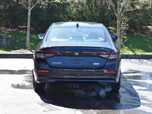 New 2026 Honda Accord Touring image 7