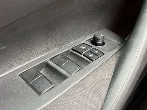 Used 2024 Toyota Corolla LE FWD image 18