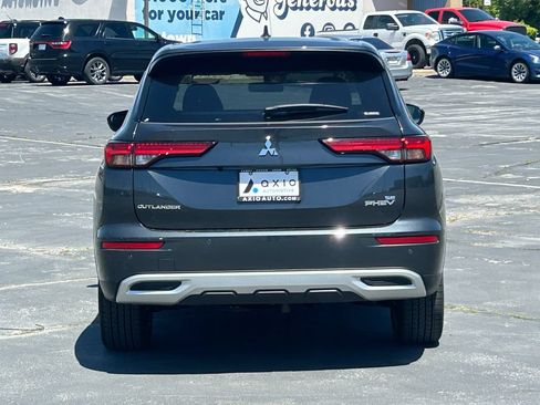 Used 2025 Mitsubishi Outlander 4WD Plug-In Hybrid image 5