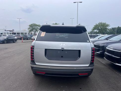 Used 2026 Hyundai Palisade SEL FWD image 4