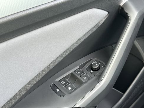 New 2025 Volkswagen Jetta SE image 24