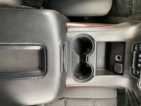 Used 2015 GMC Yukon XL SLE w/ Convenience Package image 31