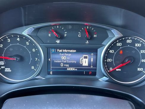 Used 2024 GMC Terrain SLE FWD image 40