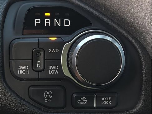 Used 2025 RAM 1500 Warlock AWD/4WD image 27