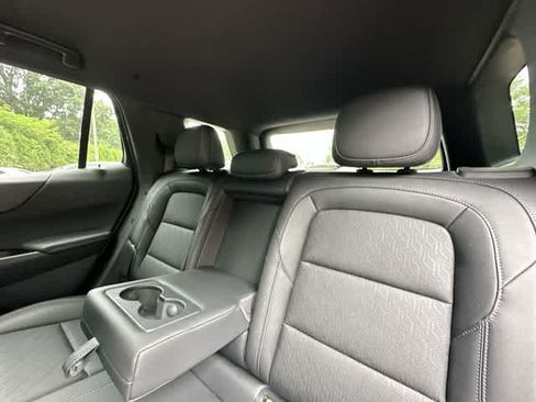 Used 2025 Chevrolet Equinox LT w/ Convenience Package II AWD/4WD image 17