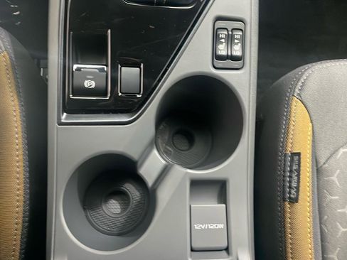 Used 2025 Subaru Crosstrek 2.5i Sport w/ Popular Package #3A image 16