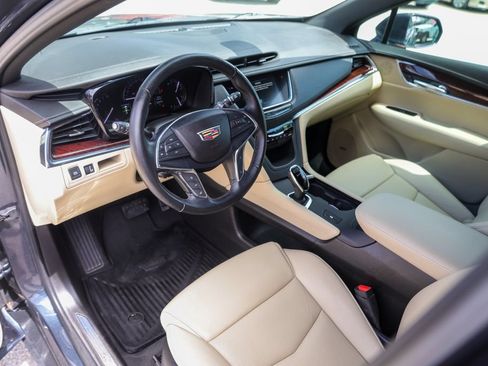 Used 2019 Cadillac XT5 Luxury FWD image 12