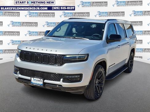 New 2025 Jeep Wagoneer L Series II w/ Convenience Group I AWD/4WD image 1
