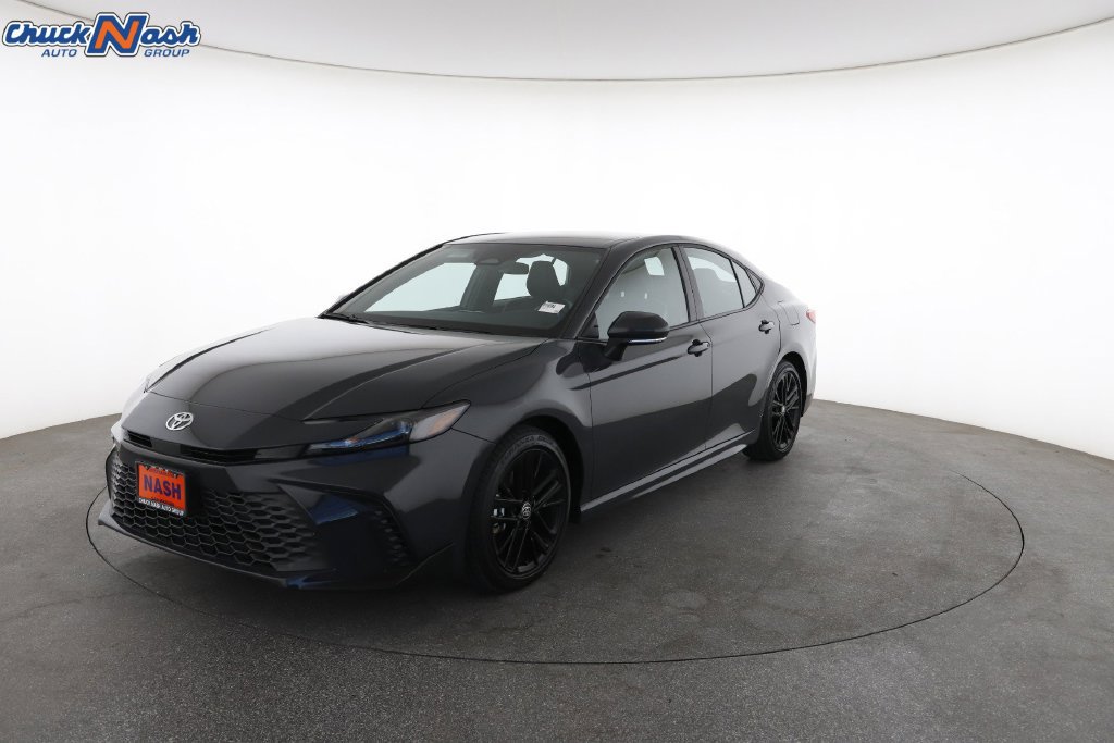 Used 2026 Toyota Camry SE FWD image 5