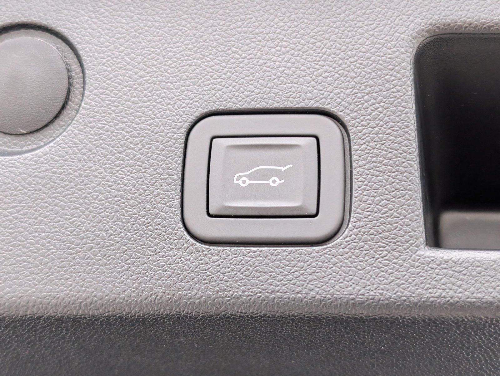 Used 2025 Chevrolet Equinox RS w/ Safety and Technology Package AWD/4WD image 15