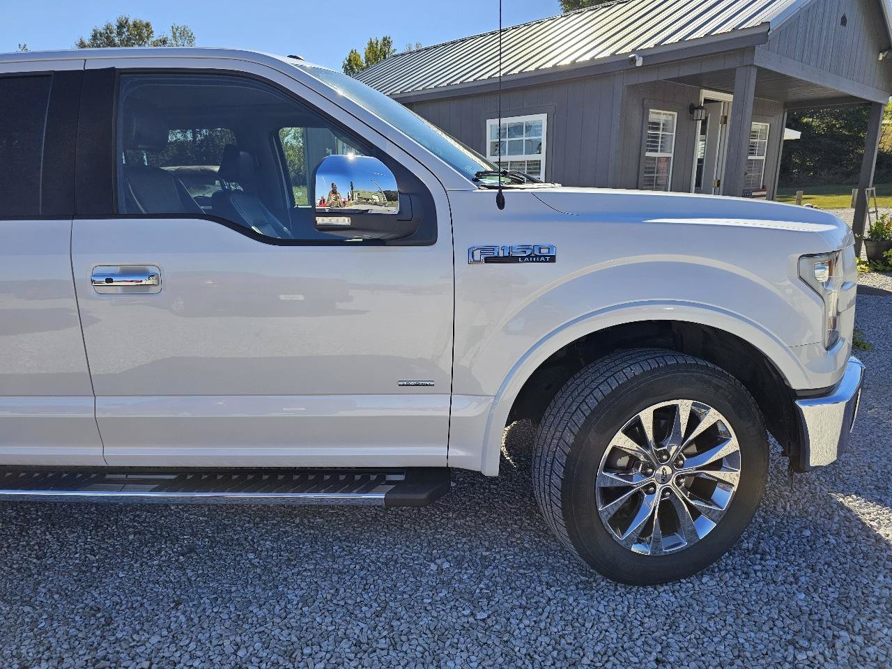 Used 2015 Ford F150 Lariat w/ Equipment Group 502A Luxury AWD/4WD image 13