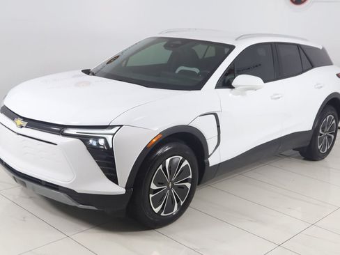 Used 2025 Chevrolet Blazer EV LT AWD/4WD image 20