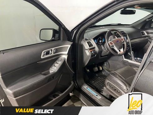 Used 2015 Ford Explorer Sport w/ Equipment Group 401A AWD/4WD image 10