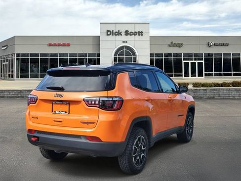 Used 2026 Jeep Compass Trailhawk AWD/4WD image 5