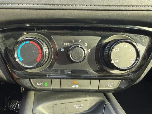 Used 2019 Honda HR-V Sport image 53