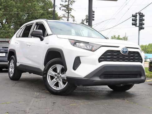 Used 2021 Toyota RAV4 LE AWD/4WD image 8