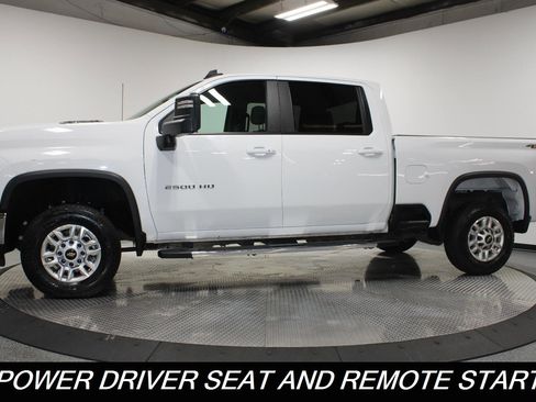 Used 2025 Chevrolet Silverado 2500 LT w/ Convenience Package image 5