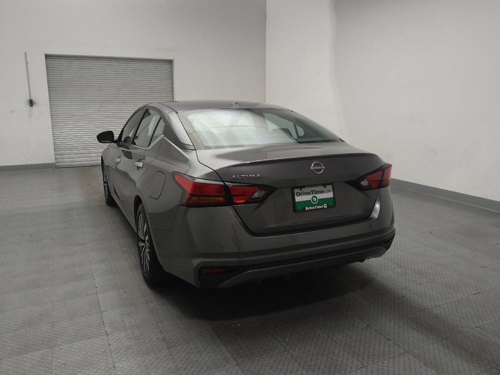 Used 2025 Nissan Altima 2.5 SV FWD image 6
