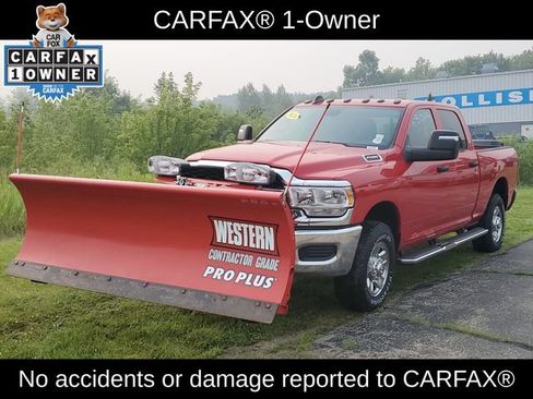 Used 2024 RAM 2500 Tradesman w/ Chrome Appearance Group AWD/4WD image 3