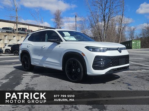 New 2026 Volkswagen Tiguan SE R-Line AWD/4WD image 1