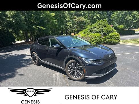 Used 2024 Kia EV6 Light RWD image 1