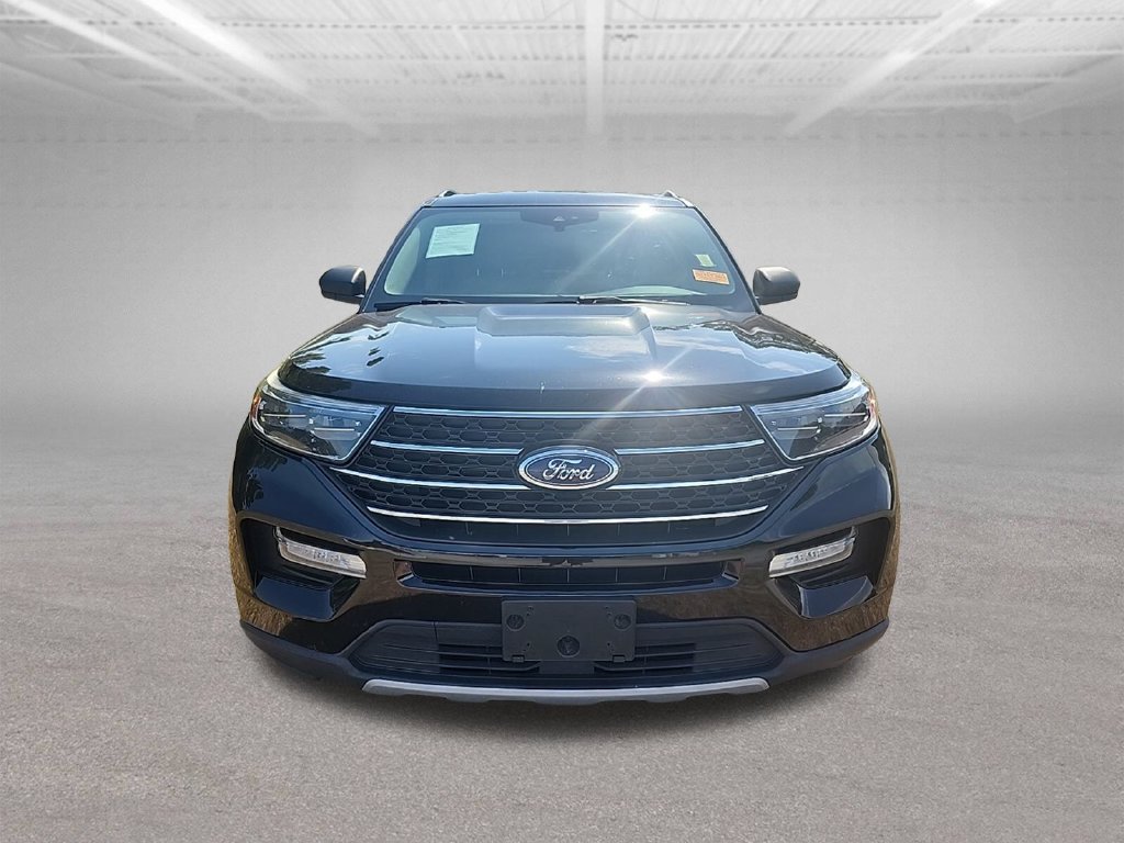 Used 2021 Ford Explorer XLT w/ Equipment Group 202A RWD image 3