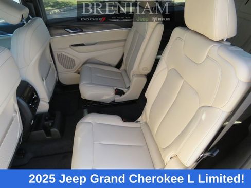 New 2025 Jeep Grand Cherokee L Limited image 12