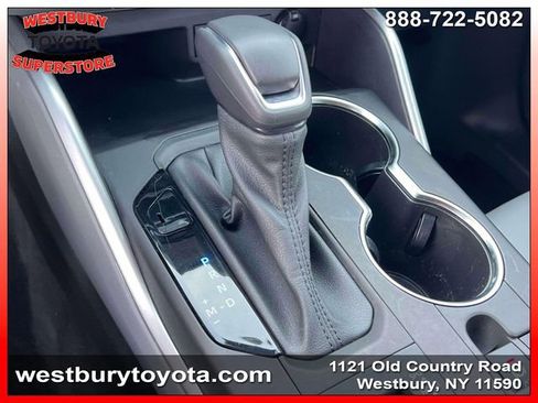 Used 2022 Toyota Highlander XLE AWD/4WD image 33