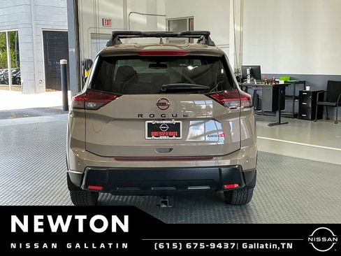 Used 2025 Nissan Rogue SV w/ Rock Creek Premium Package AWD/4WD image 6