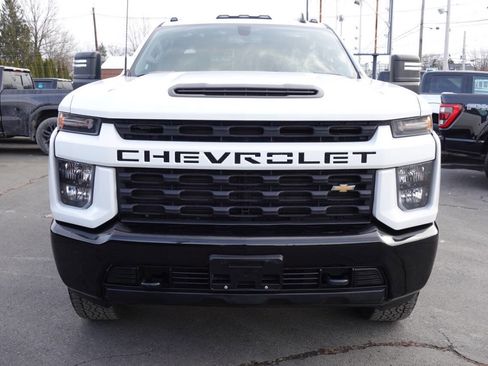 Used 2022 Chevrolet Silverado 2500 Custom w/ Custom Value Package image 5