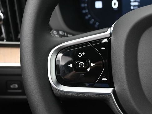 New 2026 Volvo XC60 B5 Plus w/ Climate Package image 11