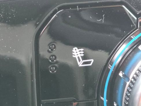 New 2026 GMC Sierra 1500 SLE image 35