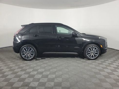 Used 2024 Cadillac XT4 Sport image 3