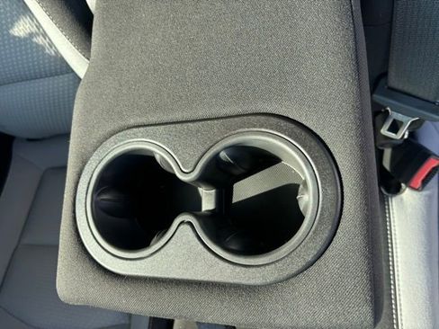 Used 2023 GMC Terrain SLE w/ Driver Convenience Package image 24