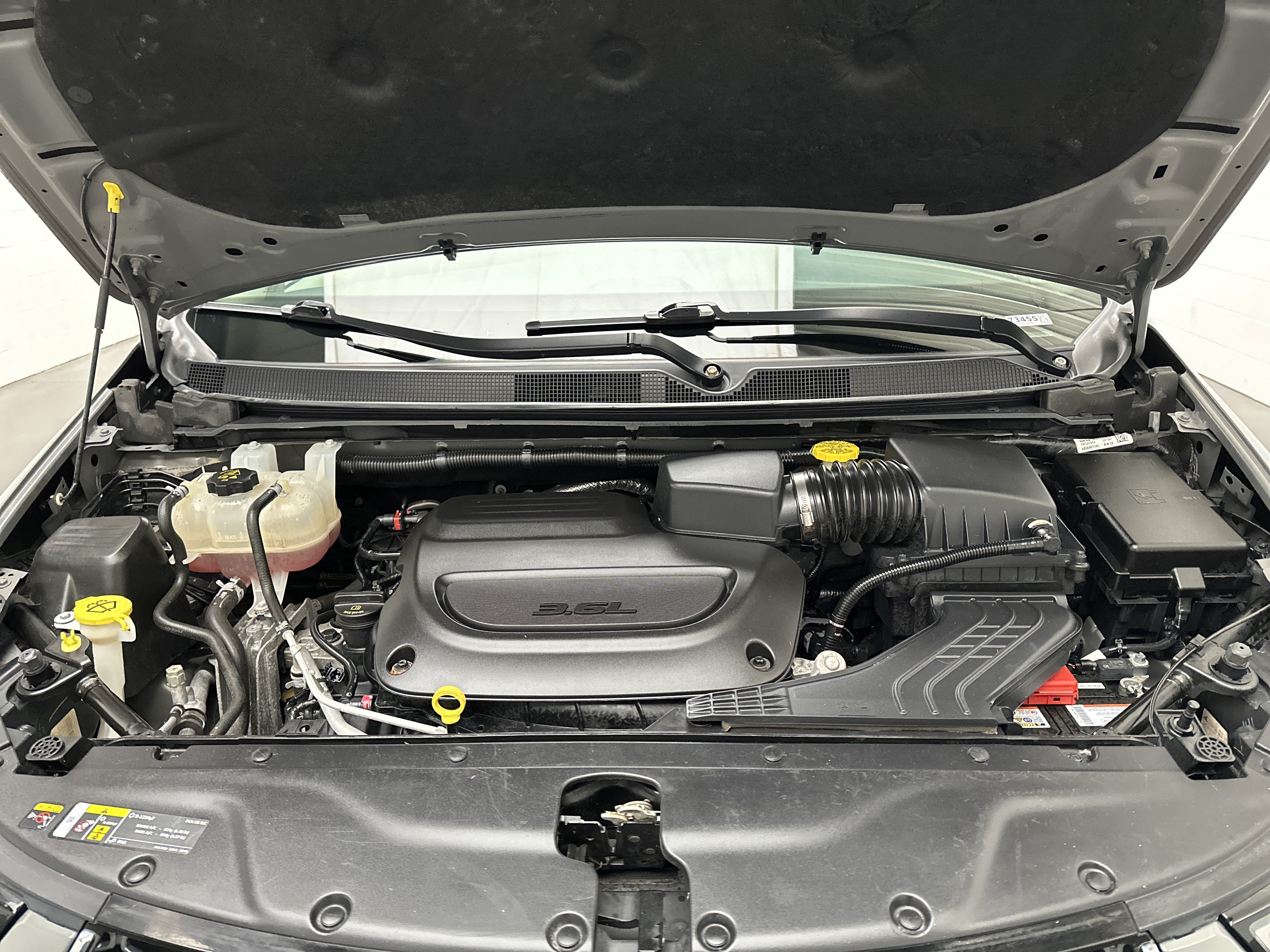 Used 2023 Chrysler Pacifica Limited FWD image 43