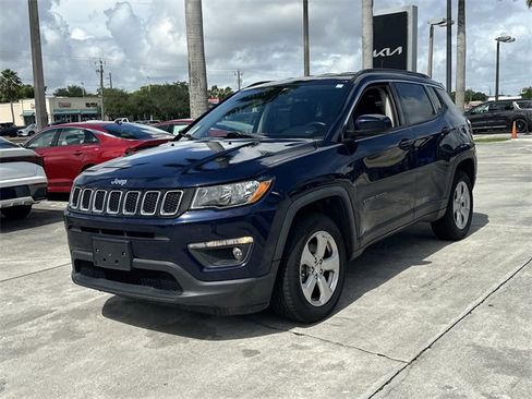 Used 2018 Jeep Compass Latitude w/ Cold Weather Group image 2