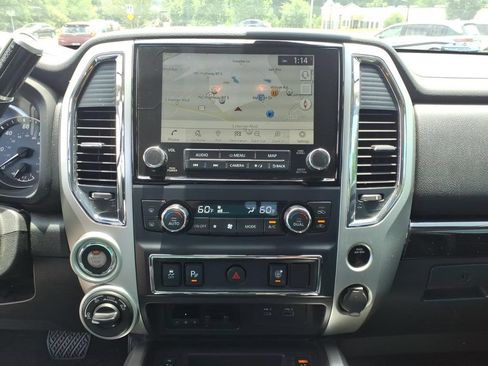Used 2020 Nissan Titan SV w/ SV Convenience Package AWD/4WD image 8