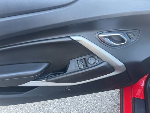 Used 2020 Chevrolet Camaro SS image 15