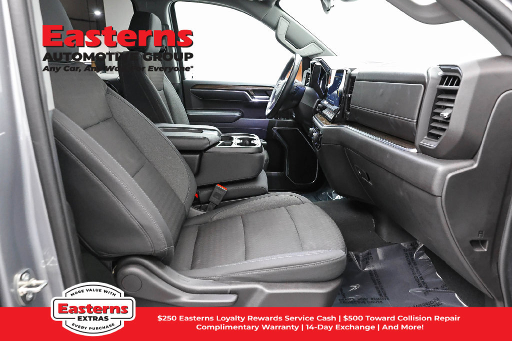 Used 2024 Chevrolet Silverado 1500 LT AWD/4WD image 27