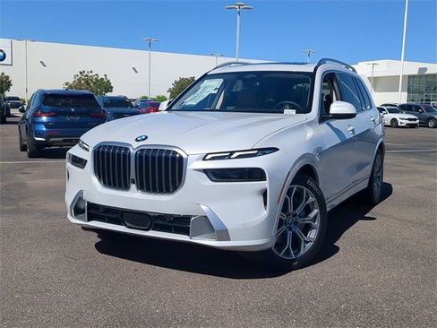 New 2026 BMW X7 xDrive40i w/ Premium Package image 3