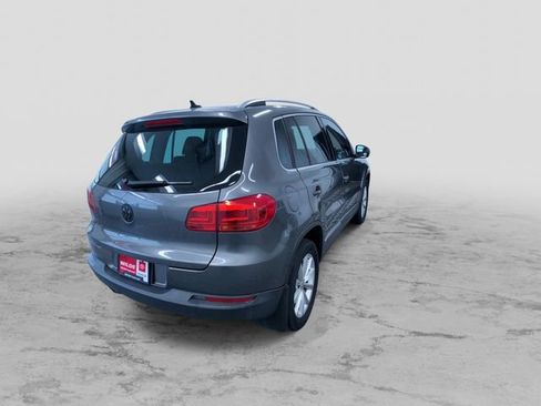 Used 2017 Volkswagen Tiguan Wolfsburg Edition AWD/4WD image 10