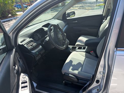 Used 2016 Honda CR-V LX image 6