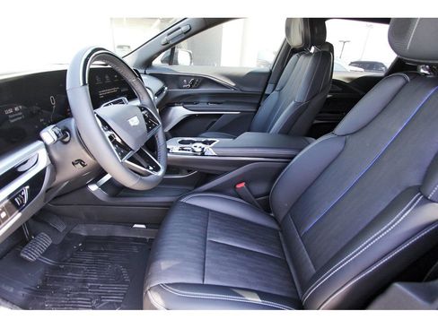 New 2026 Cadillac Lyriq Signature Sport image 6